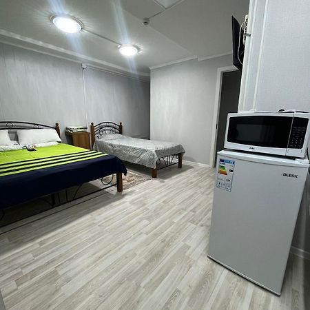 דירות Krasnoye Pole Ахметова 4 מראה חיצוני תמונה